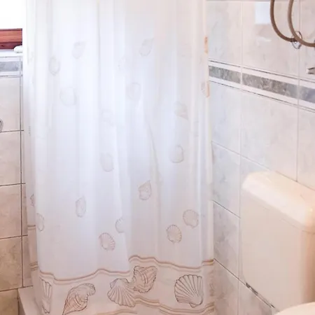 2 Bedroom Cozy In Apartamento Srb