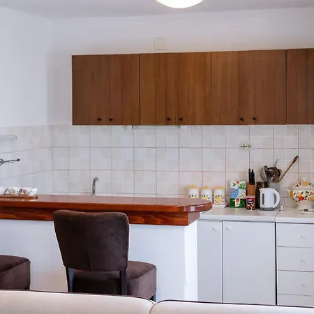2 Bedroom Cozy In Apartamento